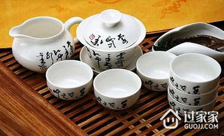白瓷茶具與骨瓷茶具對比 哪個更適合你的茶席？